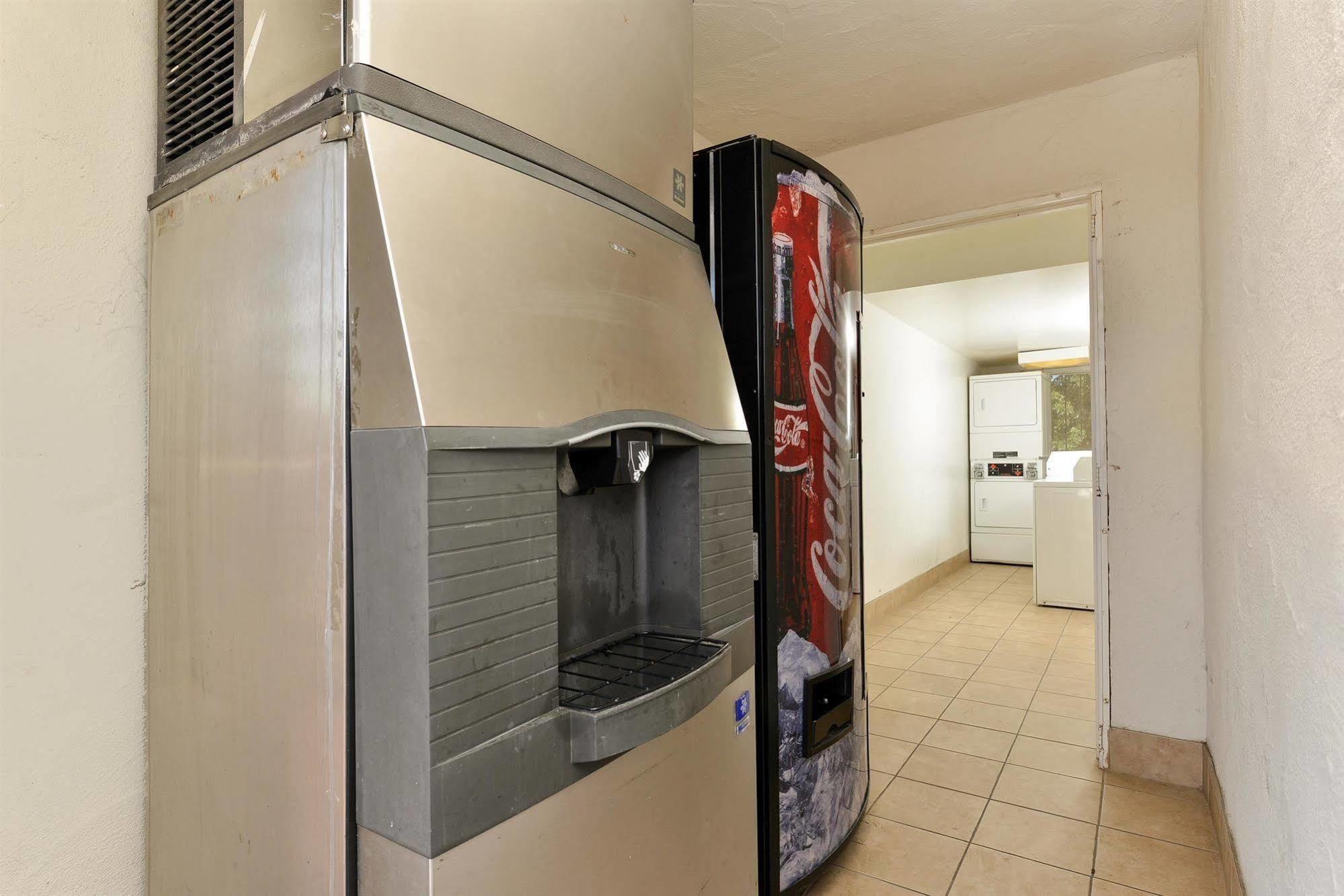 Motel 6-Vista, Ca Eksteriør bilde